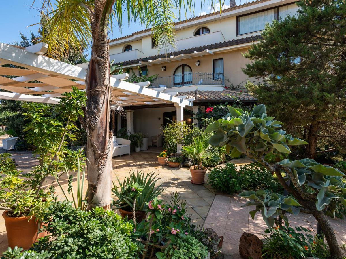 Hotel Raffael Вилласимиус Экстерьер фото